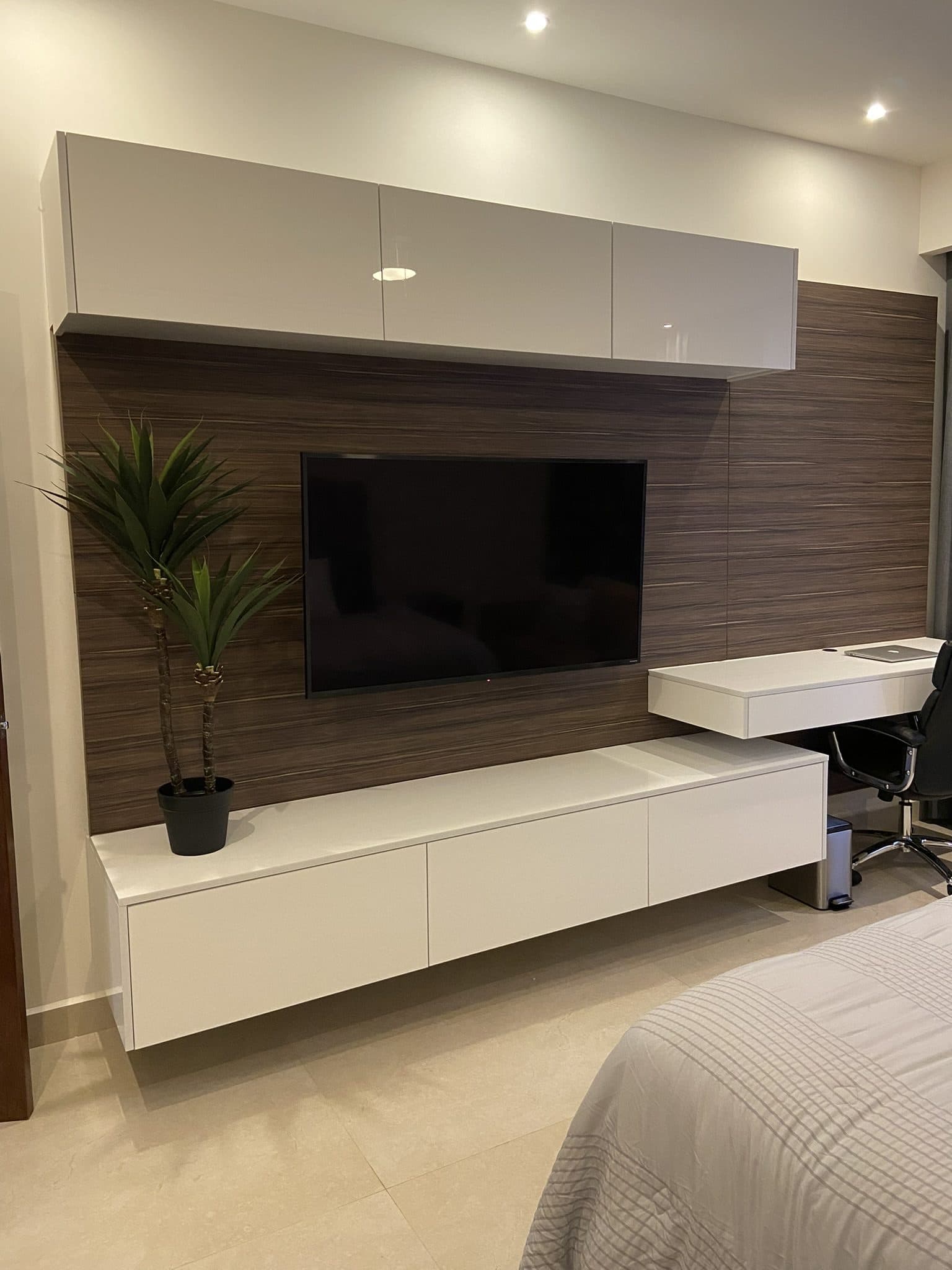 Mueble de TV 13 a medida por Molbani