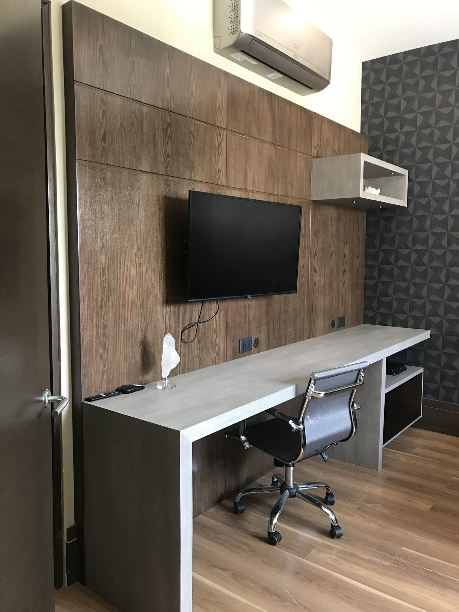 Mueble de TV 15 a medida por Molbani