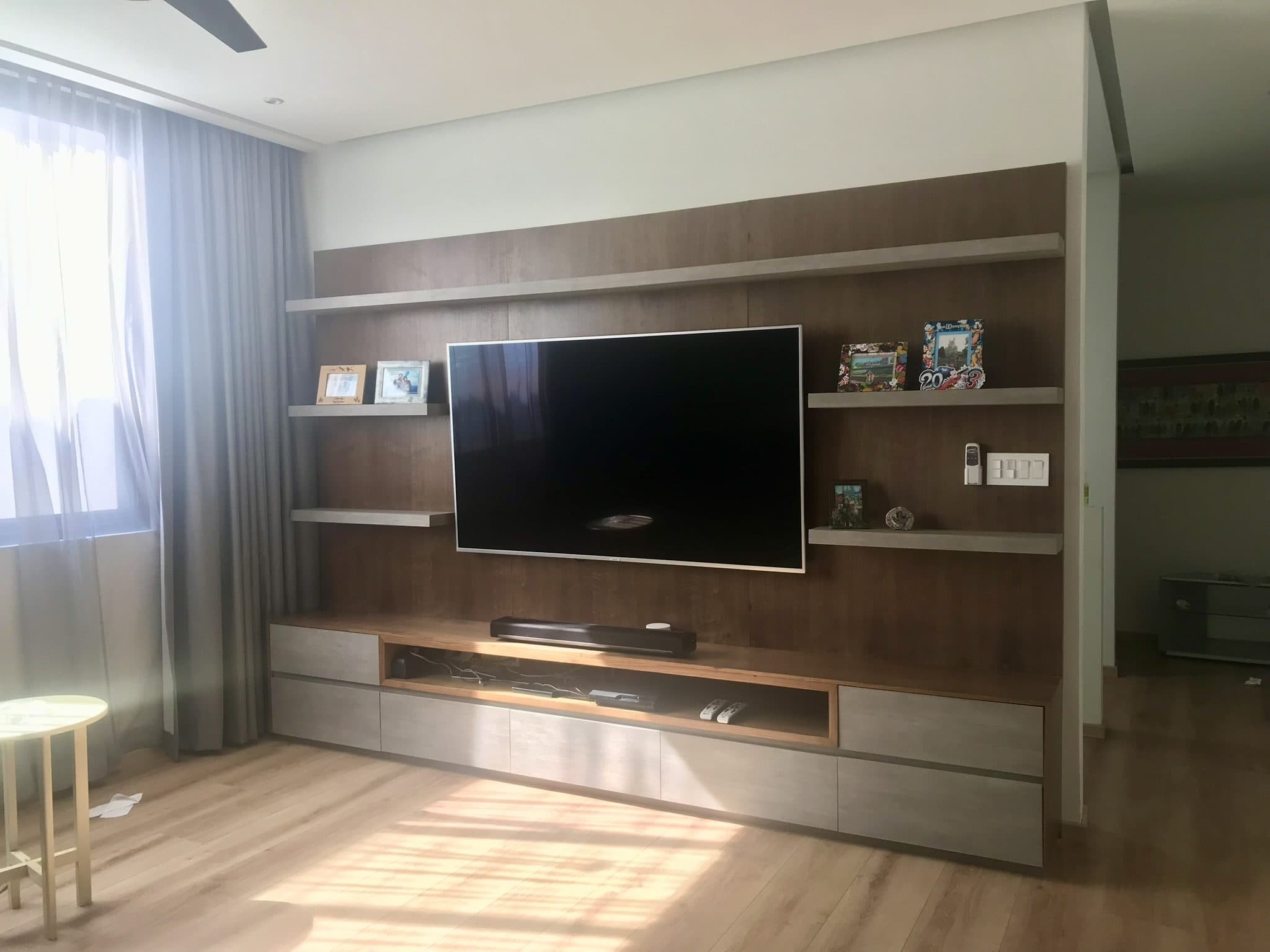 Mueble de TV 26 a medida por Molbani