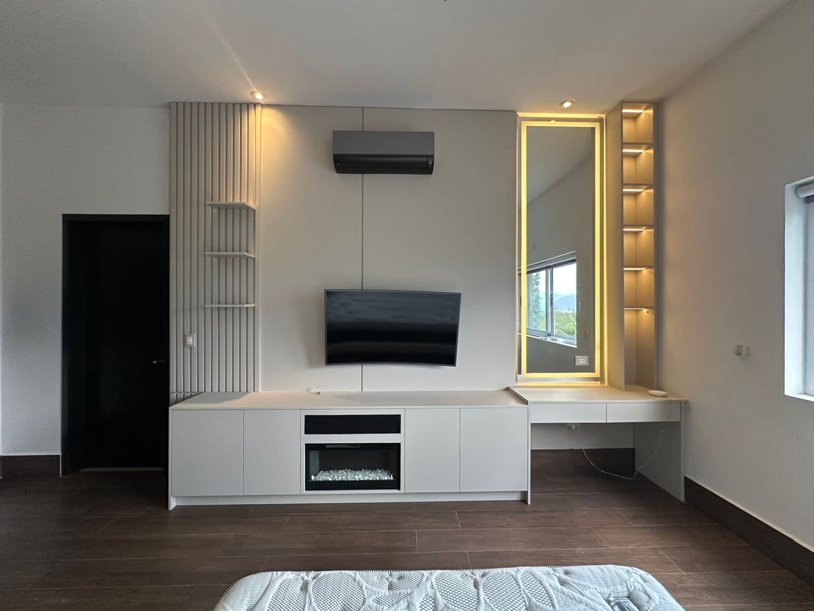 Mueble de TV 29 a medida por Molbani